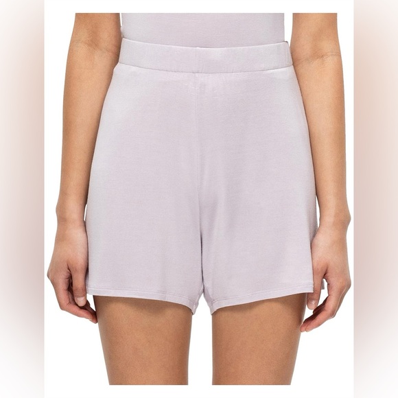 SKIMS SLEEP SHORT LIMITED EDITION: IRIS MICA XS - Picture 1 of 15